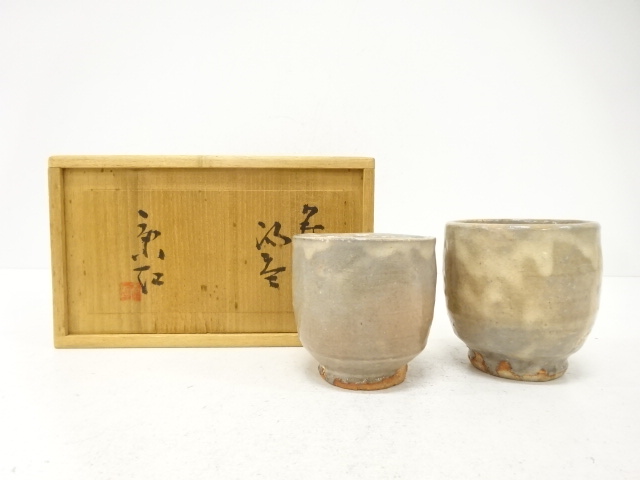 Hagi ware of a couple of teacups by Nosaka Kouki
